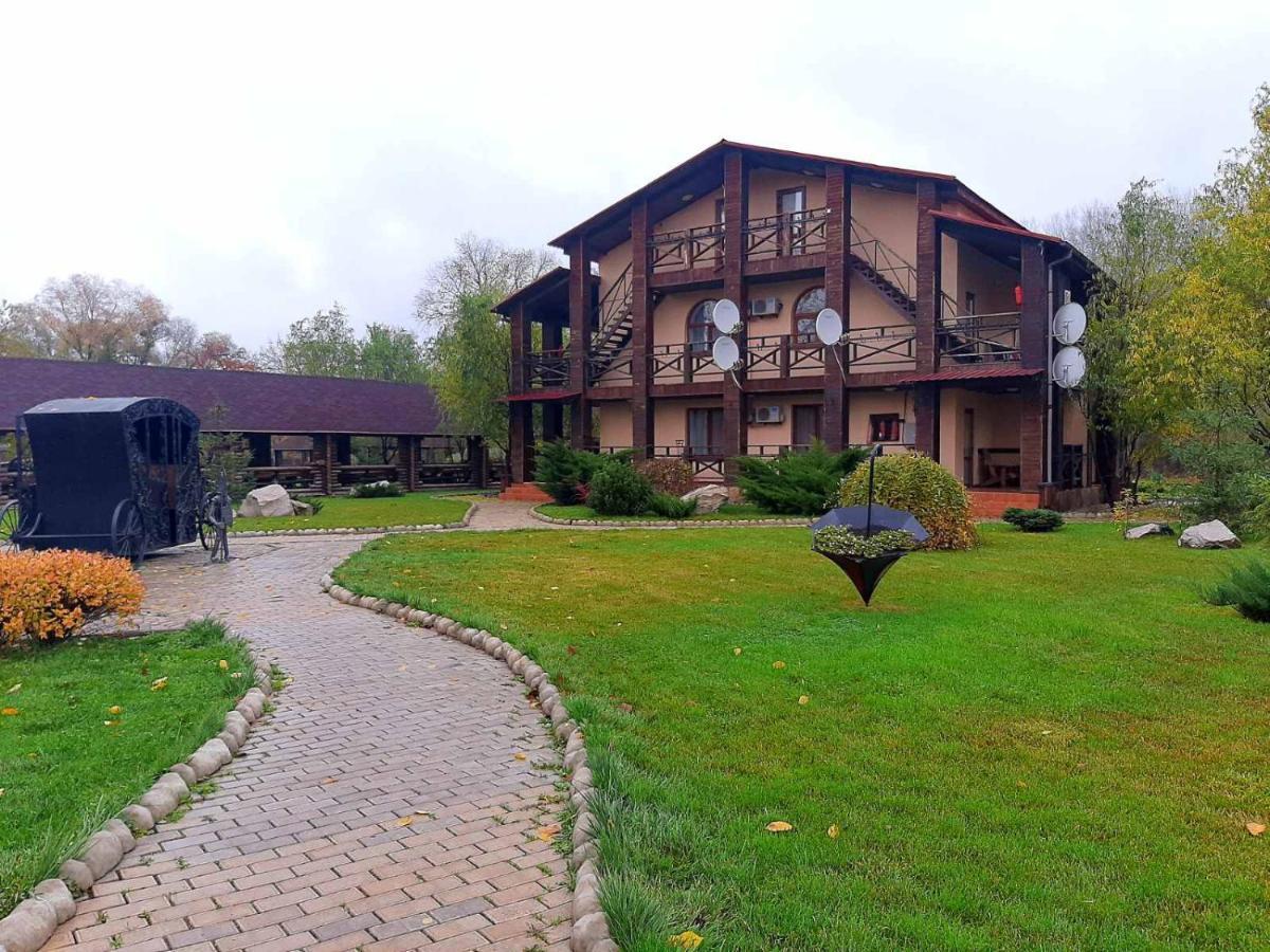 Котедж-Парк Славна Okhtyrka Exterior foto
