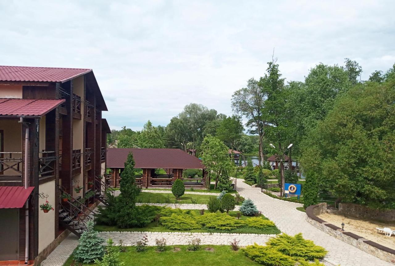 Котедж-Парк Славна Okhtyrka Exterior foto